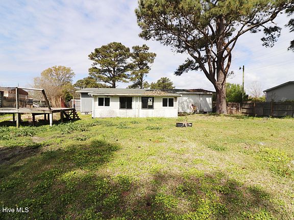 5th image of 137 Crissy Wright Drive