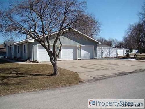 2nd image of 21209 Honeysuckle Dr