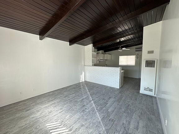 4th image of 1168 W Stoneridge Ct