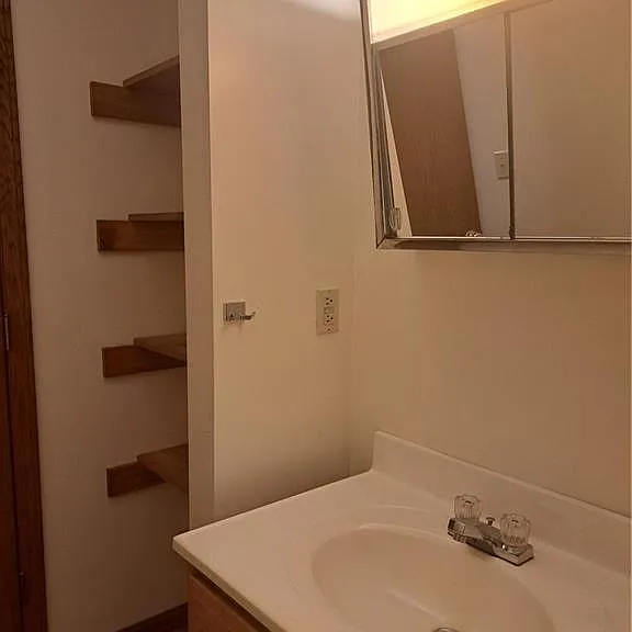 6 Sunrise Dr #E — Photo 17