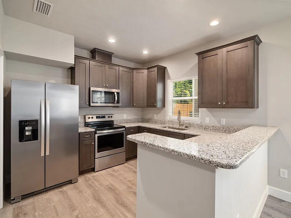622 NW 3rd Ave #7