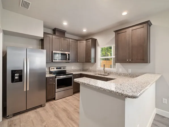 622 NW 3rd Ave #7, Gainesville, FL 32601
