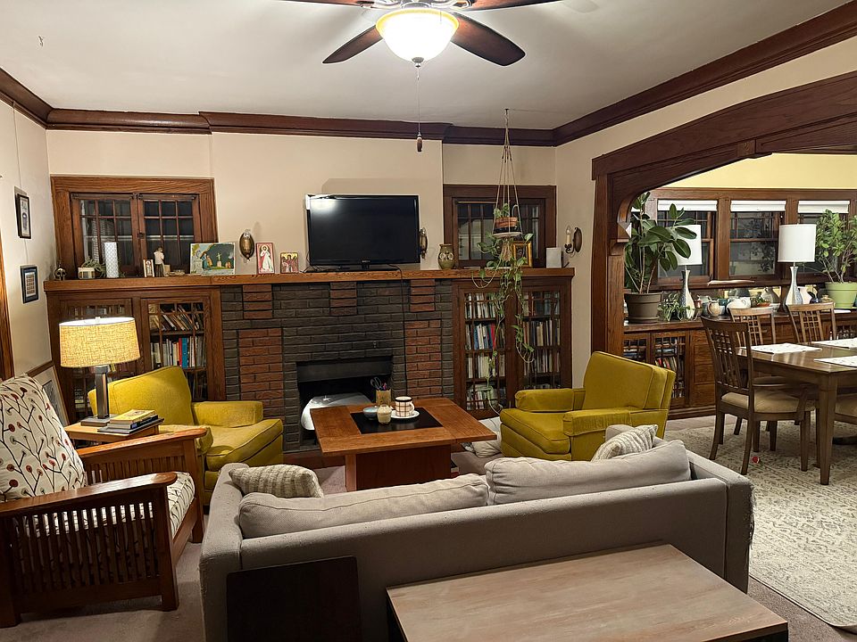 Living room & Dining room