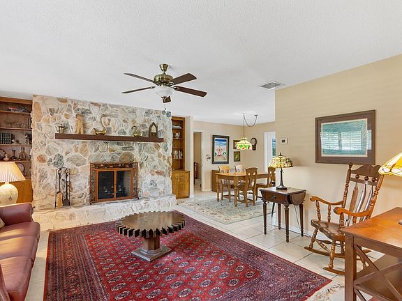 2nd image of 5107 Deer Run Dr