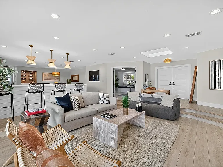 2341 Mayfield Ct #8 — Photo 4