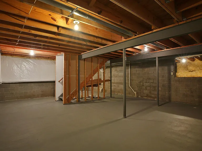 7567 Ladywell Ct — Photo 28