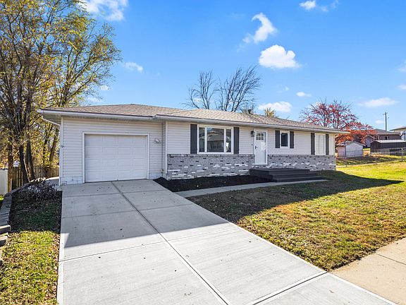 2nd image of 113 Shamrock Cir