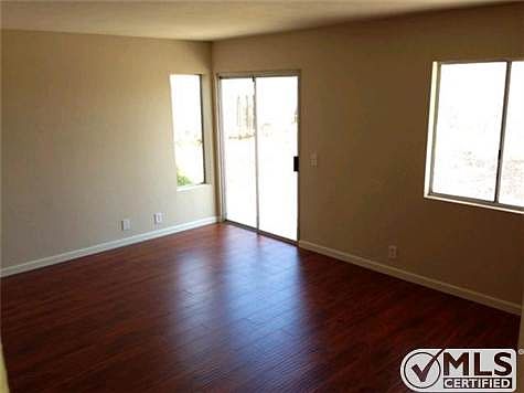 5th image of 1533 Seabrook Ln