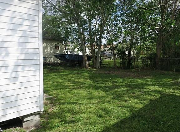 3rd image of 2413 Stafford St