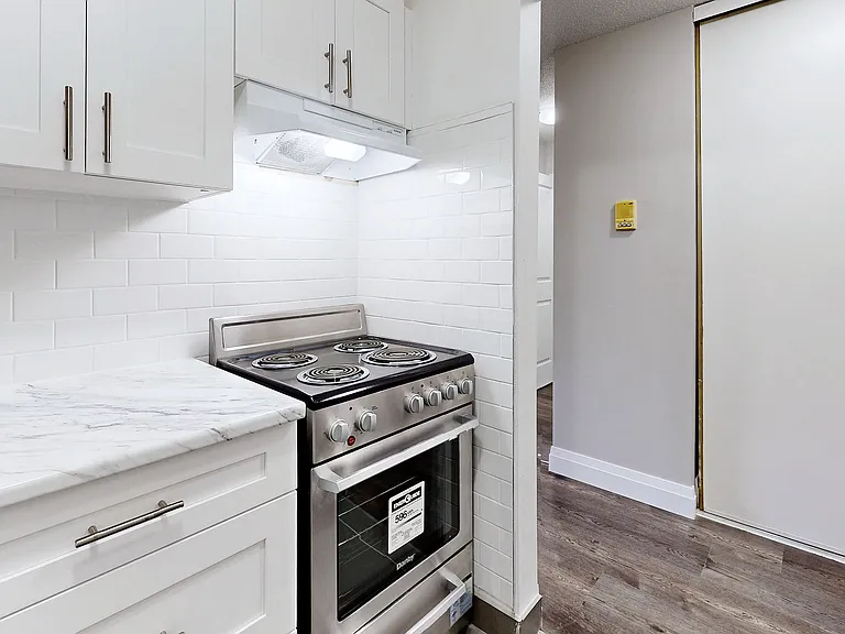 405 Sidney St — Photo 33