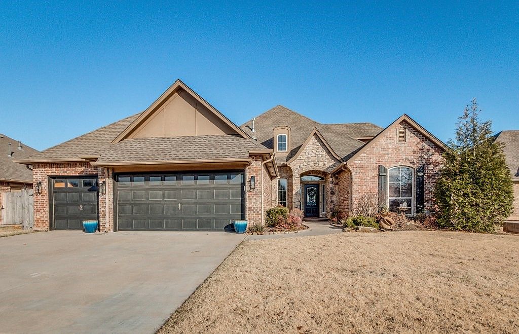 2421 SE 13th St, Moore, OK 73160 Zillow