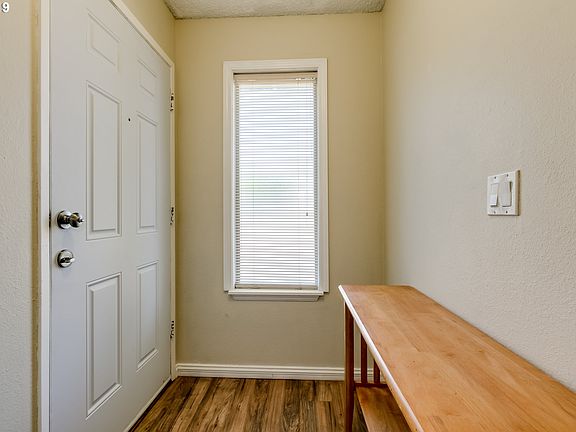 4th image of 2727 Gateway St APT 22