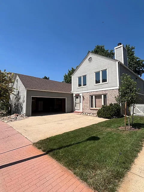 1318 Tuckaway Ct — Photo 2