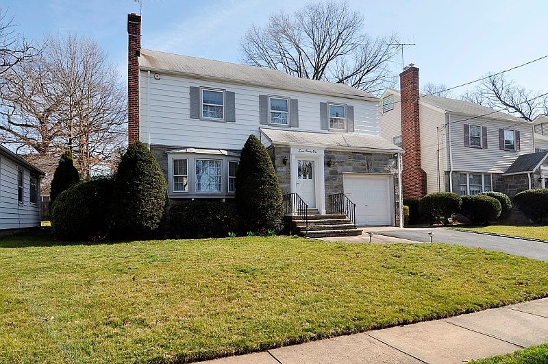 2nd image of 721 Suburban Rd