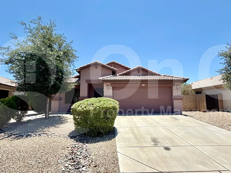 17241 W Apache St — Photo 2