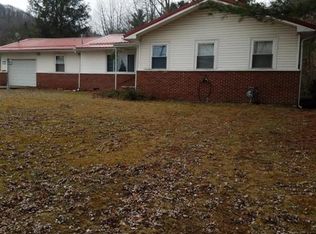1352 Ritter Dr, Daniels, WV 25832