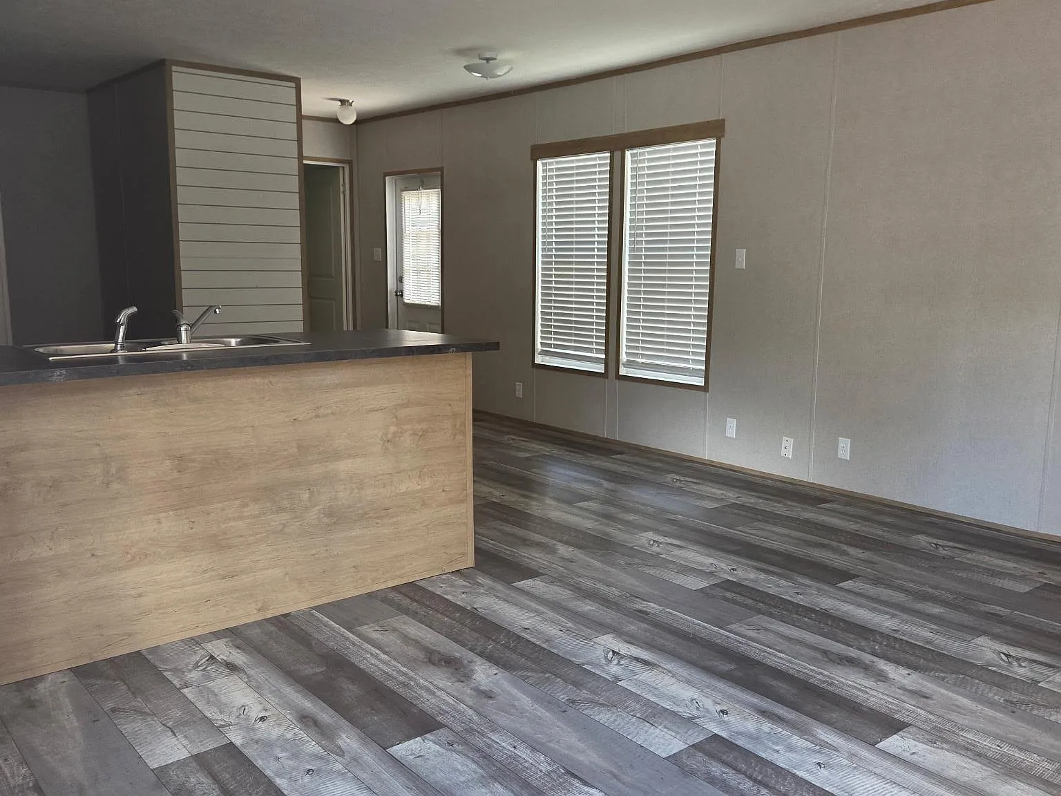 3 bed, $1,399 — Photo 3