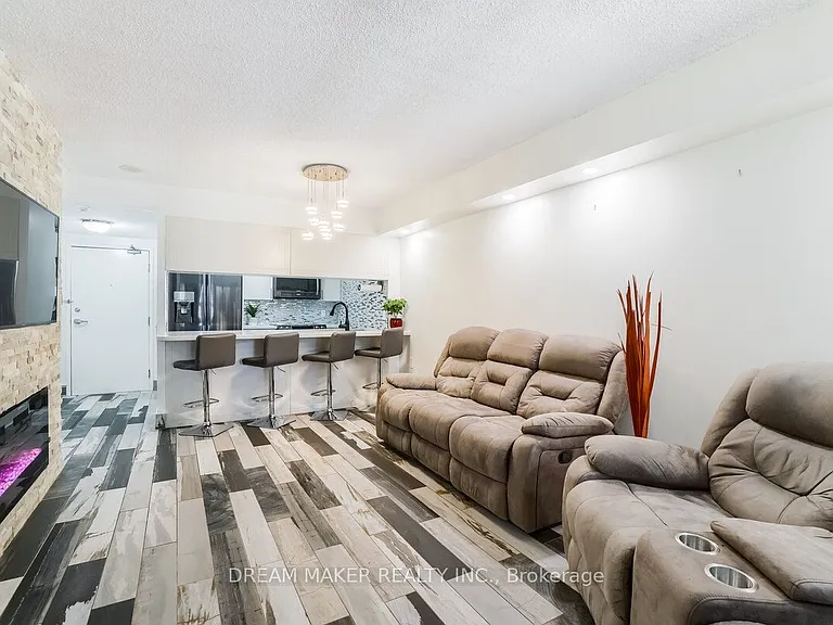 9017 Leslie St #222 — Photo 10