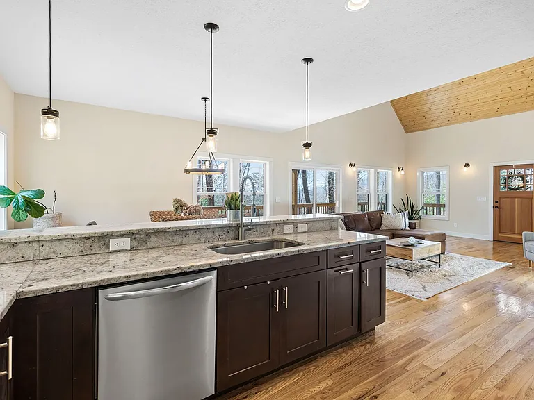 149 Kirkwood Dr — Photo 12