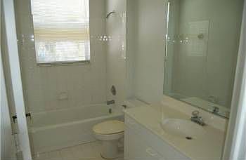 3rd image of 7542 NW 71st Ter