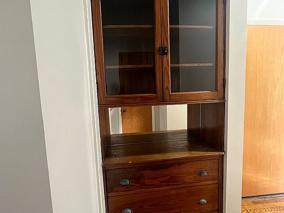 4th image of 1829 N Sheffield Ave #3