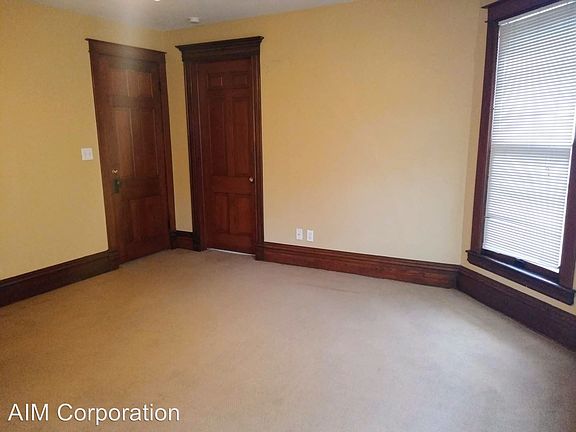 4th image of 1005 S Westnedge Ave #2