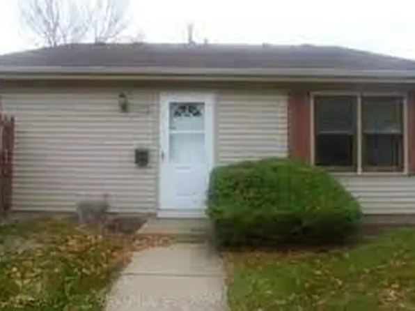 1946 Hancock Dr, Hoffman Estates, IL 60169