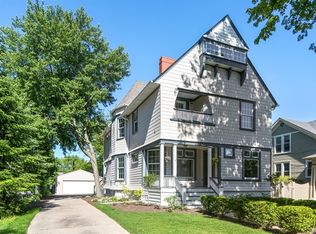 126 N Stone Ave, La Grange, IL 60525