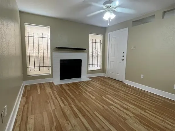 3900 Woodchase Dr APT 115, Houston, TX 77042