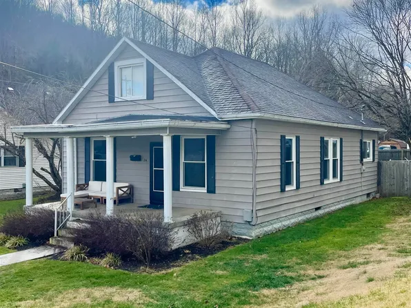 214 Edison St, Nutter Fort, WV 26301
