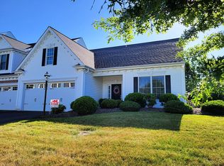 2040 Croghan Dr, Carnegie, PA