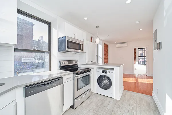 Rented by The Agency | media 14