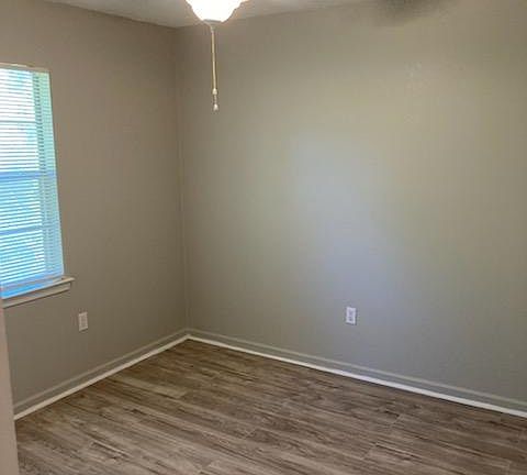 4th image of 233 W College Ave #D3