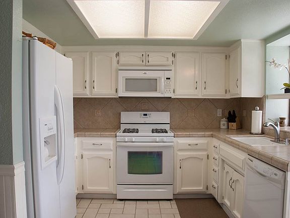 5th image of 13201 Birkenfeld Ave