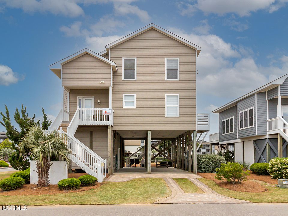 1st image of 1 Bayberry Dr