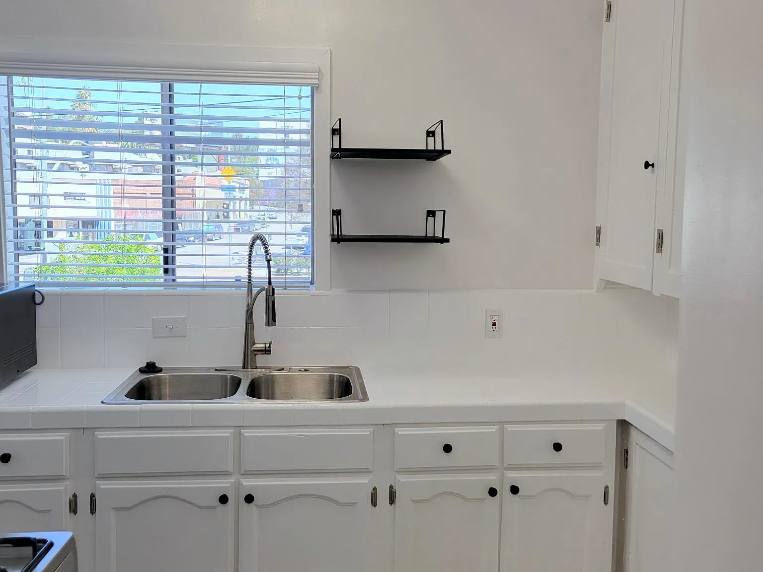 1 bed, 750 sqft, $1,995 — Photo 3