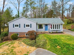 957 Bluff View Rd, Knoxville, TN 37919