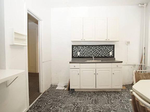 4th image of 1901 Gleason Ave APT 4F