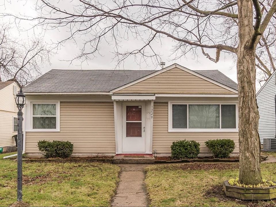 1st image of 1229 W 44th Pl