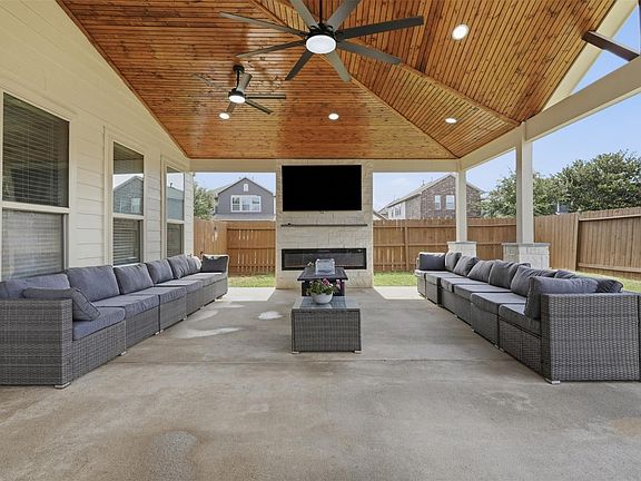 3rd image of 3303 Crestford Cliff Ln