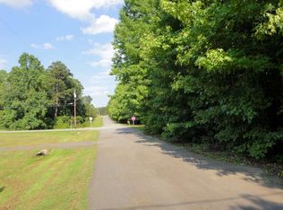 2008 Chris Dr, Walkertown, NC 27051