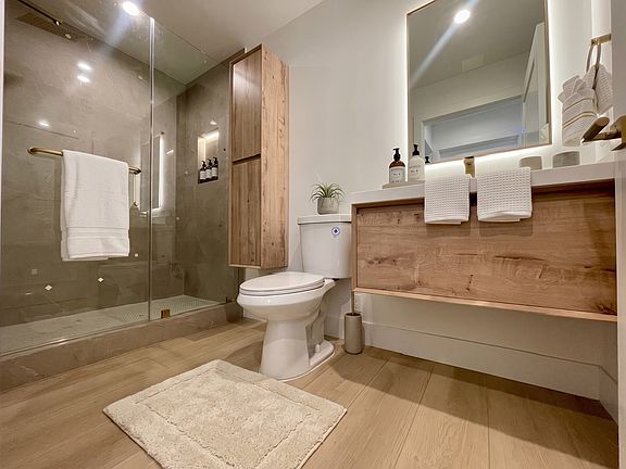 4th image of 7326 McLaren Ave #7230