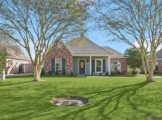 14310 Whispering Oaks Dr, Gonzales, LA 70737