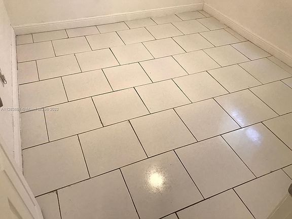 5th image of 127 NE 66th St #0
