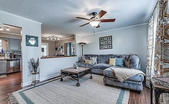 4th image of 705 Winston Dr