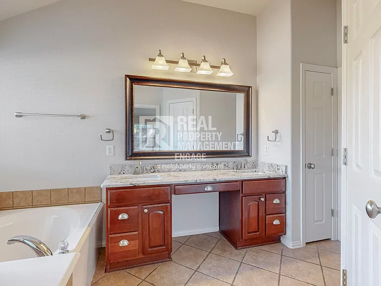 14609 Frisco Ranch Dr — Photo 31