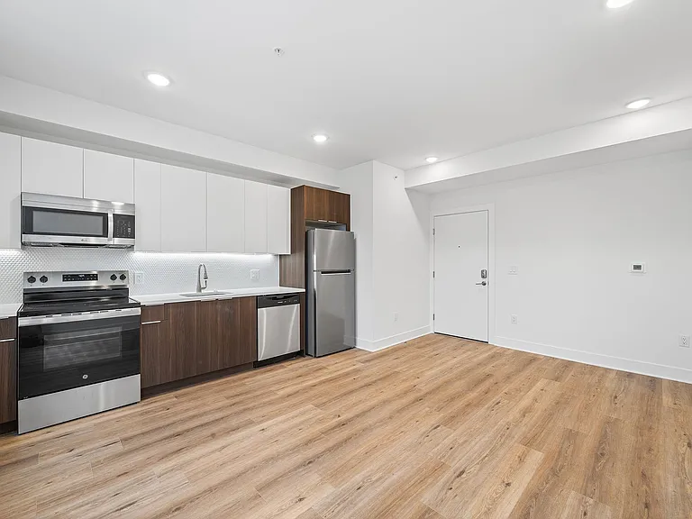 4324 Lancaster Ave — Photo 17