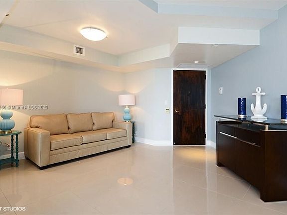 5th image of 19707 Turnberry Way APT 27B