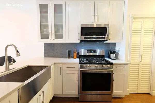 Rented by Sotheby's International Realty | media 16