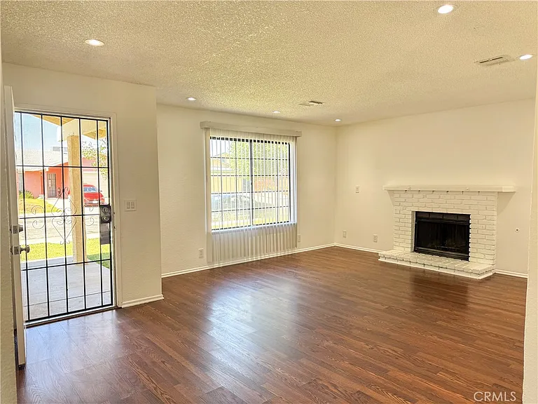 1040 Chagal Ave — Photo 2
